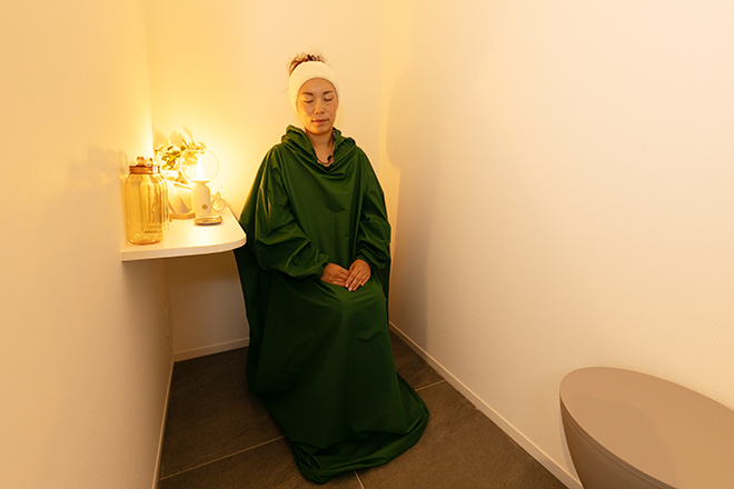 ハーブ蒸し施術画像